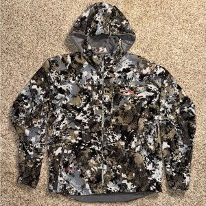 Men's Camouflage Performance Jacket